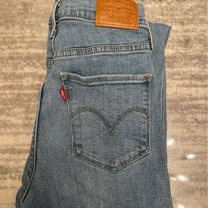 Levi’s 724 high rise straight jeans